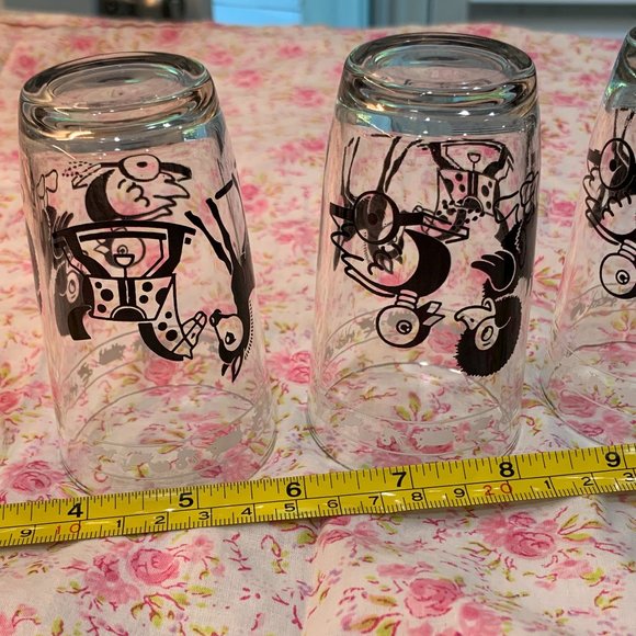 Adorable 1940s Juice/Kids Drinking Glasses (set of 4) - Picture 15 of 16
